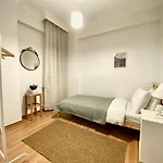 Apartment & Spacious Flat - No5