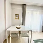 & Spacious Flat - No5 Istanbul