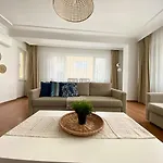& Spacious Flat - No5