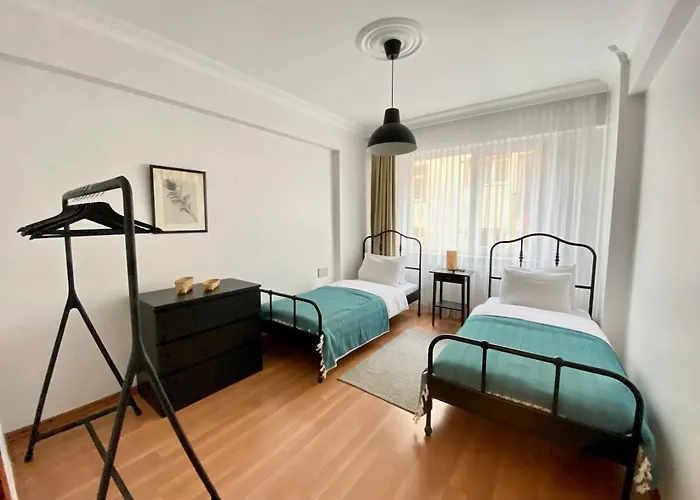& Spacious Flat - No5 * Стамбул