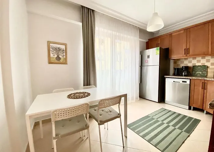 & Spacious Flat - No5 *