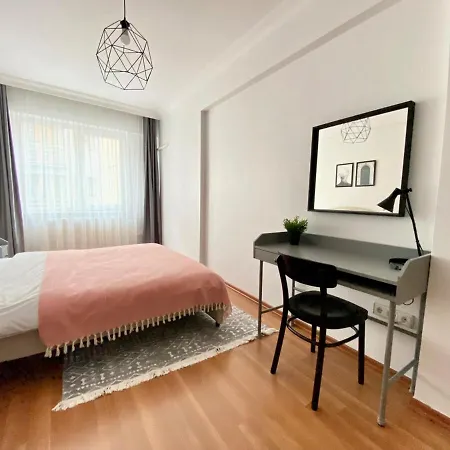 & Spacious Flat - No5 * Istanbul