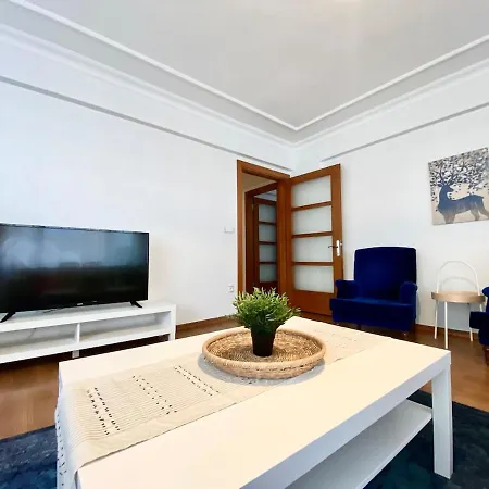 & Spacious Flat - No5 *