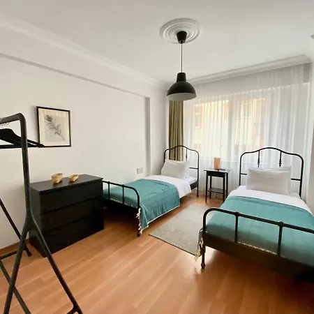 & Spacious Flat - No5 * Istambul