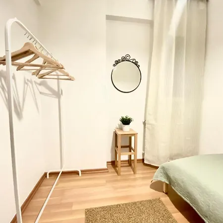 & Spacious Flat - No5 Appartement *