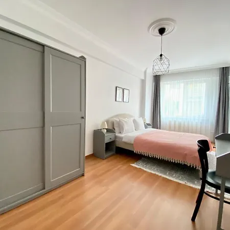 & Spacious Flat - No5