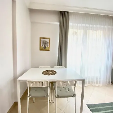 & Spacious Flat - No5 Istanbul