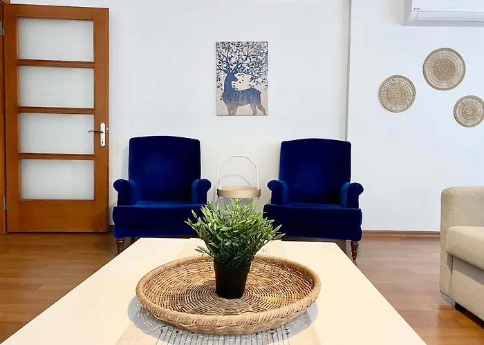 & Spacious Flat - No5 *