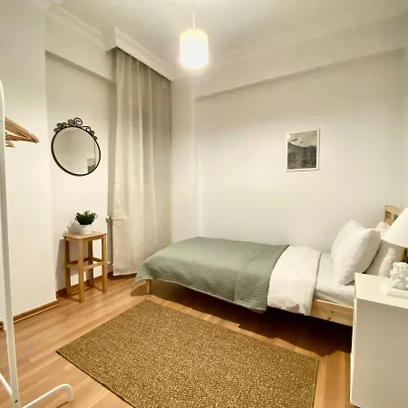 Апартаменты & Spacious Flat - No5